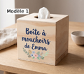 Boîte à mouchoirs en bois personnalisée avec prénom et motifs floraux