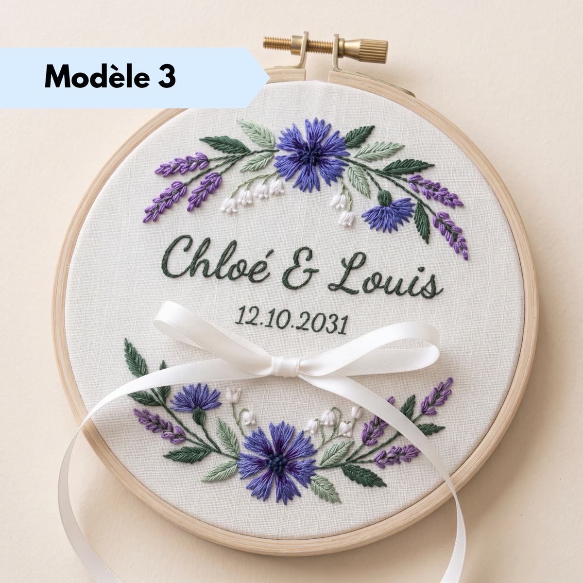 Porte-alliances personnalisé pour mariage avec broderie florale délicate